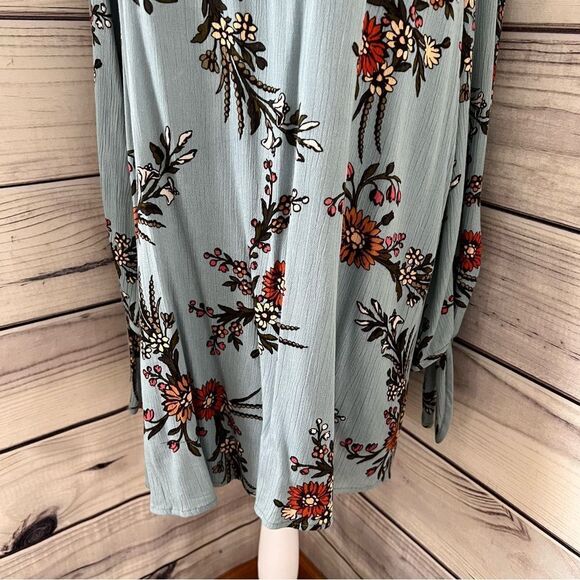 Sage Dusty Blue Floral Long Sleeve Open Back Shift Dress - Picture 3 of 10